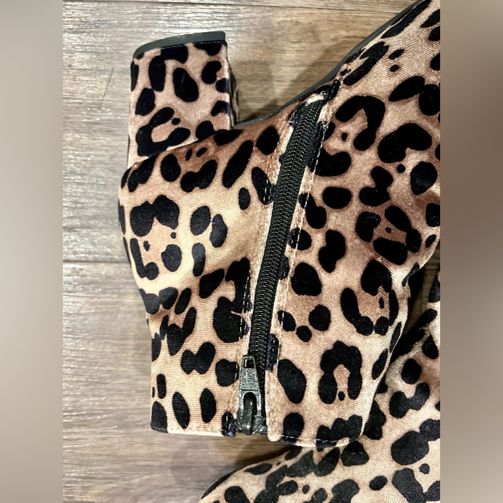 Velvet Leopard print Ankle Boots Booties women’s size 9 - Picture 7 of 10